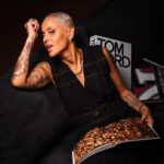 Mariza Instagram – Posso saber o que andam a ler?
Eu estou a ler “Imperatriz” 

📸 @luismoreira.lm