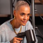 Mariza Instagram - Domingos frios só com chás quentes em chávenas divertidas, o que posso pedir mais? 🤞🏼 Votos de uma semana muito feliz para todos 💙 📸 @luismoreira.lm