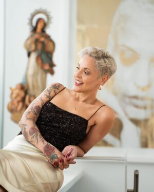 Mariza Instagram - Nesta época de Páscoa, que cada um de nós possa encontrar momentos para refletir, renovar e celebrar. Que a esperança se renove nos nossos corações e nos inspire a olhar para o futuro com olhos de quem vê além dos desafios. 

Desejo a todos uma Páscoa repleta de luz, amor e união. Que possamos partilhar não apenas os chocolates, mas também gestos de bondade e palavras de conforto. 

Feliz Páscoa! 🌸✨