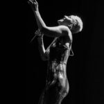 Mariza Instagram – Hoje voltamos a São Paulo para um segundo concerto nesta sala histórica, espero por todos para juntos repetir uma noite memorável.
Até já 💚
🇧🇷@tecalamboglia_fotografia