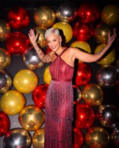 Mariza Instagram - A gratidão torna-nos felizes ✨✨