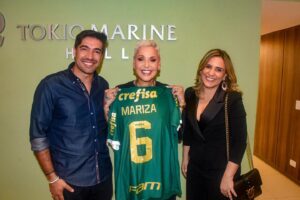 Mariza Instagram - Noite memorável! Obrigado! 🇧🇷🇵🇹

Crédito: Teca Lamboglia | @tecalamboglia_fotografia