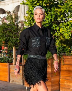 Mariza Instagram - Mais três dormidas até ao Natal 🎄 
Época do amor, da família, da partilha, da luz, sejam felizes ❤️

📸 @luismoreira.lm