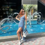 Marjorie Magri Instagram – No se dejen engañar🤣 soy la de la última foto ➡️➡️➡️➡️

👗 @kapelboutique