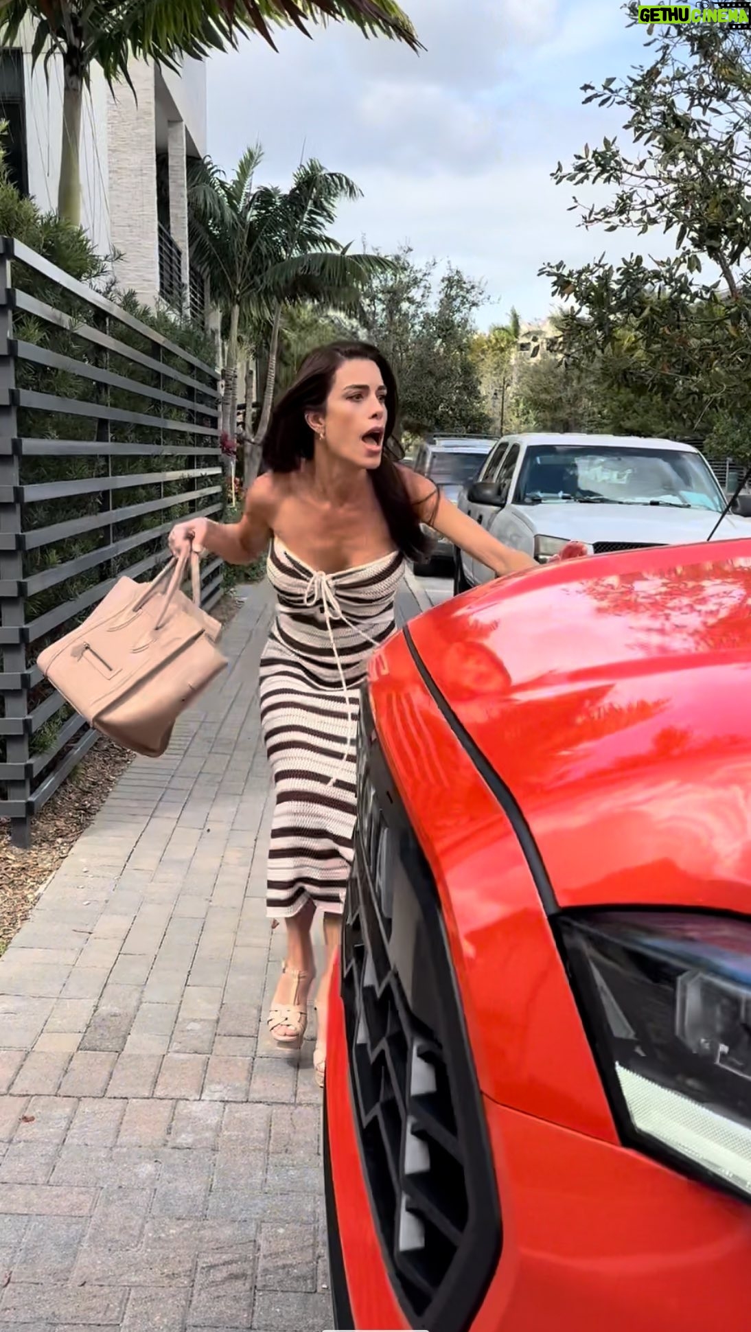 Marjorie Magri - 4K Likes - Confirma si esto te ha pasado…
No el final 🤣🤣🤣🤣
El primero que pasa…
Siempre es un dilema el paso peatonal 🫨😨
⚠️ Atención ⚠️
El peaton siempre tiene prioridad, cede el paso, si tu como peaton sufres de un accidente tienes beneficios y puedes obtener la máxima compensación 💵
En @americanhelpcenters te conectamos con los mejores médicos y abogados del país
1 786-745-5480
#accident #accidente #caraccident #usa #miami #florida #texas