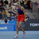 Markéta Vondroušová Instagram - what a year❤️‍🩹 thank you🤟🏻 2023🤍💜💚