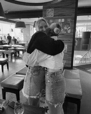 Markéta Vondroušová Instagram - home🥹❤️‍🩹💐