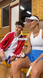 Markéta Vondroušová Instagram - 🎯 *Poslední level* by někoho mohl donutit i zmizet z ČR 🏝️ #redbull #vamdavakridla #tennis