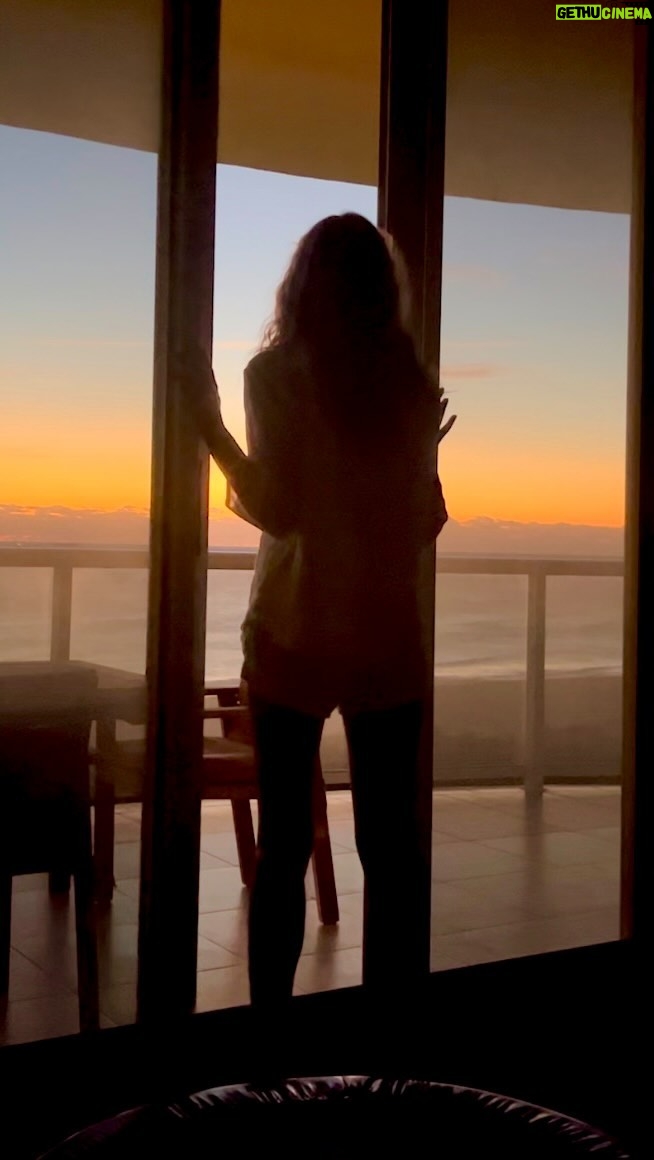 Marla Maples Instagram - π Opening the door to miracles & wonders π. Good morning beautiful sunrise, beautiful world, & beautiful you π #sunrise #awaken #shineyourlight #trampoline #lymphaticdrainage #morningroutine #morningmotivation #increasemetabolism