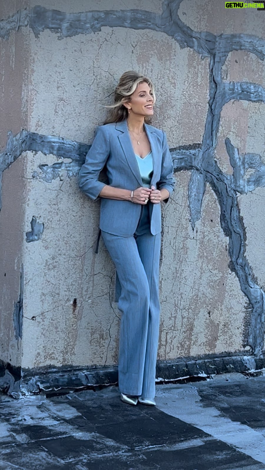 Marla Maples Instagram - Every now and then you can dress me up and take me out… Especially when shooting with my all-time favorite, Fadil Berisha. 🩶❣️📷❣️🩶