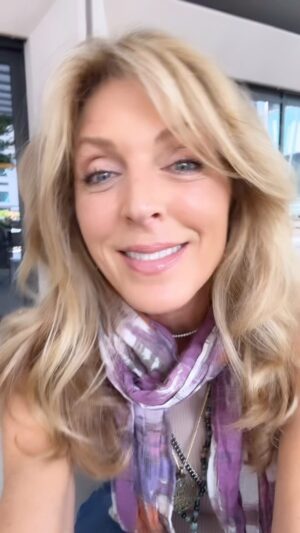 Marla Maples Instagram - Today sharing 💛🦋🦄🐬💛 April 28,2024.  @erikawightmancolorist love the highlights 💛 @eddiearthursalon 💇‍♀️