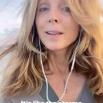 Marla Maples Instagram – At the end of a day it’s so helpful to choose ways reboot your system… Simple walks, a salt water bath, a few deep healing breaths, or running barefoot in the grass can rid the worries and toxins you may have collected from your day. Let it go… let God… be free in the moment 🐬… and share a smile 😊