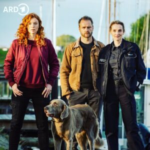 Marleen Lohse Instagram - Heute Abend wird wieder ermittelt. Um 20:15 in der @ard!
Bis gleich in Schwanitz.
@jonestones #hinnerkschönemann @tp3_triplepictures @gordon_timpen 

#nordbeinordwest #schwanitz