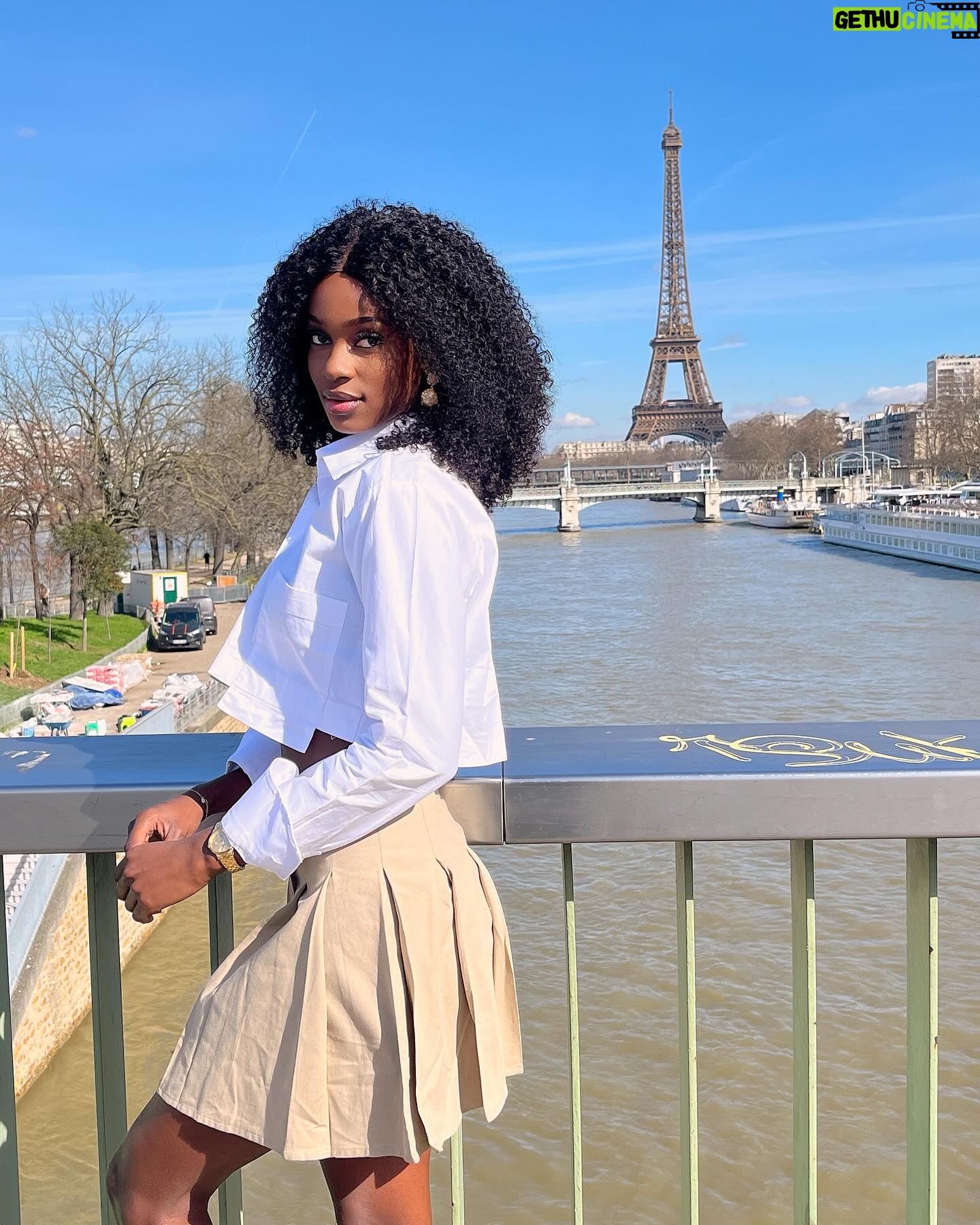 Marlène Kouassi - 5.6K Likes - Black Pearl under the Sun ☀️