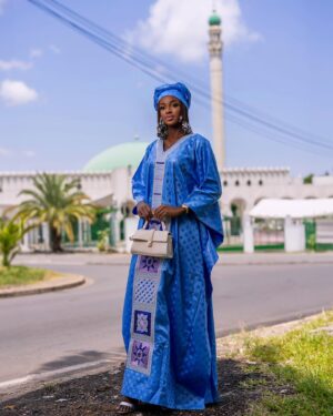Marlène Kouassi Instagram - 30 jours de jeûne, de prières, de partage 
30 jours où chacun de nous a pû ressentir l’amour et le bonheur d’être ensemble.
Que les grâces obtenues pendant cette période demeurent en chacun de nous 🙏✨
Heureuse fête de l’Aid El Fitr✨🌙