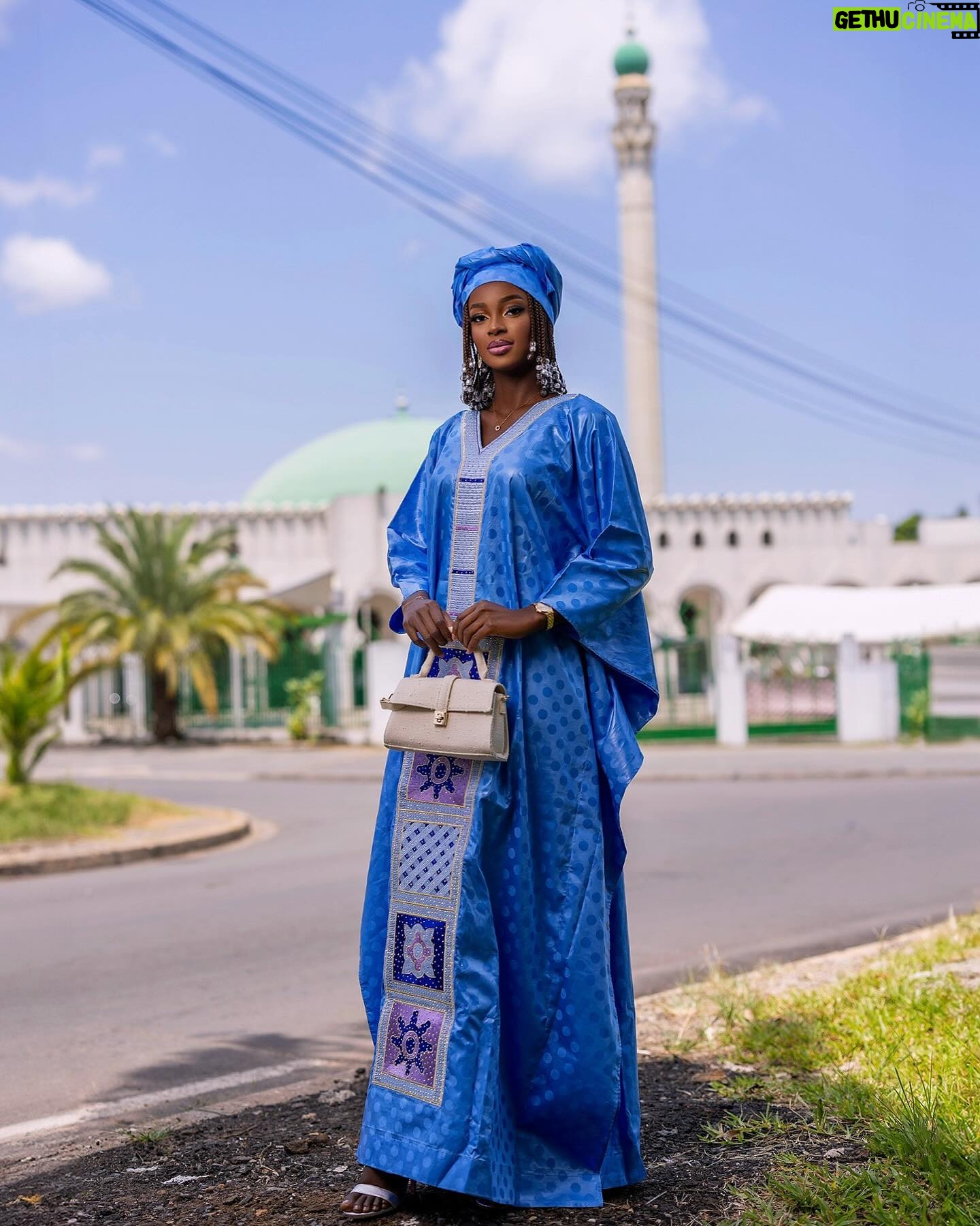 Marlène Kouassi - 13K Likes - 30 jours de jeûne, de prières, de partage
30 jours où chacun de nous a pû ressentir l’amour et le bonheur d’être ensemble.
Que les grâces obtenues pendant cette période demeurent en chacun de nous 🙏✨
Heureuse fête de l’Aid El Fitr✨🌙