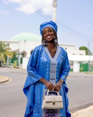 Marlène Kouassi Instagram - 30 jours de jeûne, de prières, de partage 
30 jours où chacun de nous a pû ressentir l’amour et le bonheur d’être ensemble.
Que les grâces obtenues pendant cette période demeurent en chacun de nous 🙏✨
Heureuse fête de l’Aid El Fitr✨🌙
