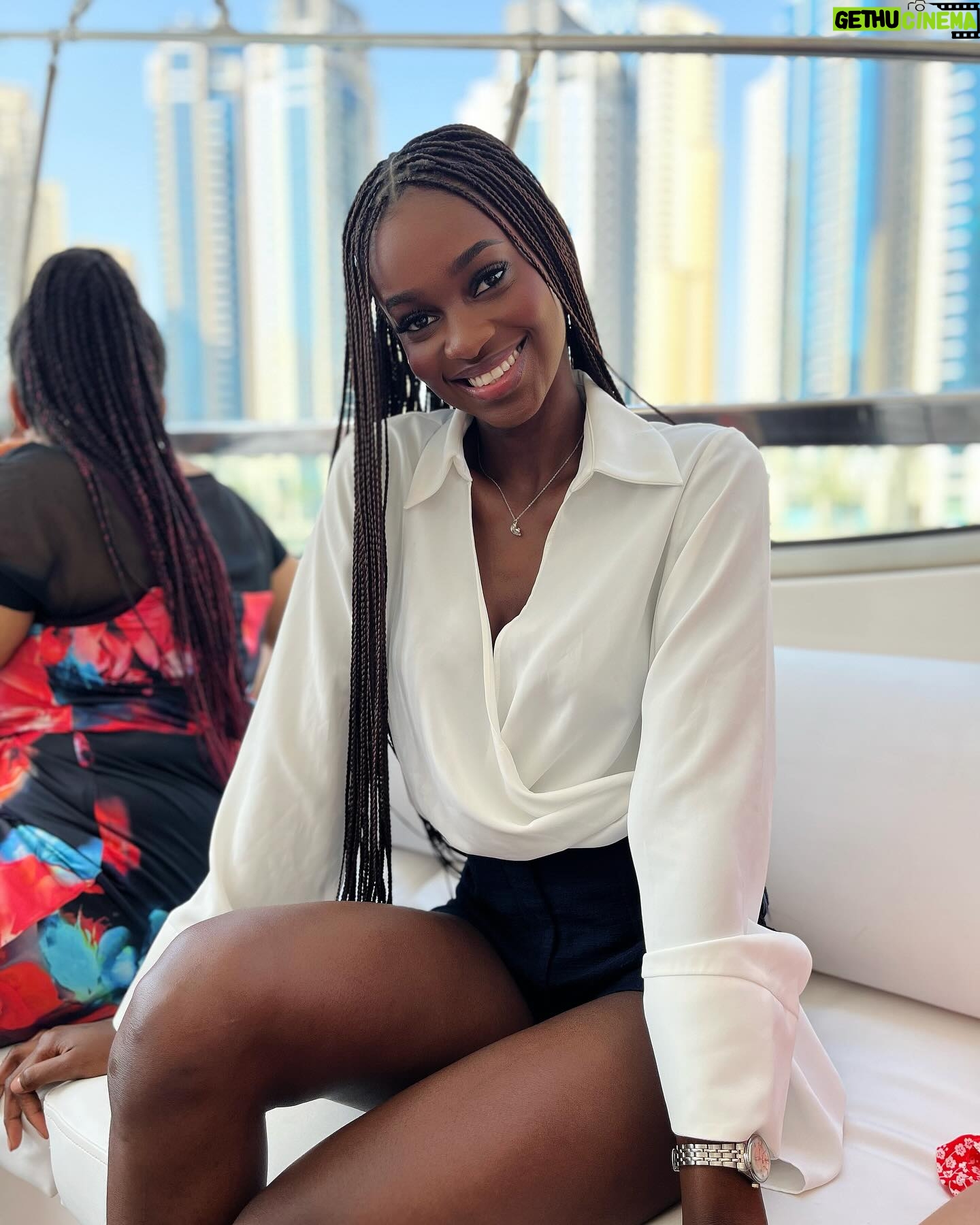 Marlène Kouassi - 5.8K Likes - Relaxing day🎉