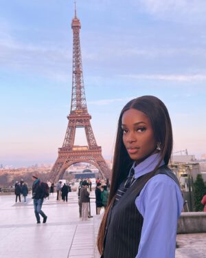 Marlène Kouassi Instagram - Slightly Parisian🥰

📸: @armel_dubleu 
👔: @kvmbyvickykambou