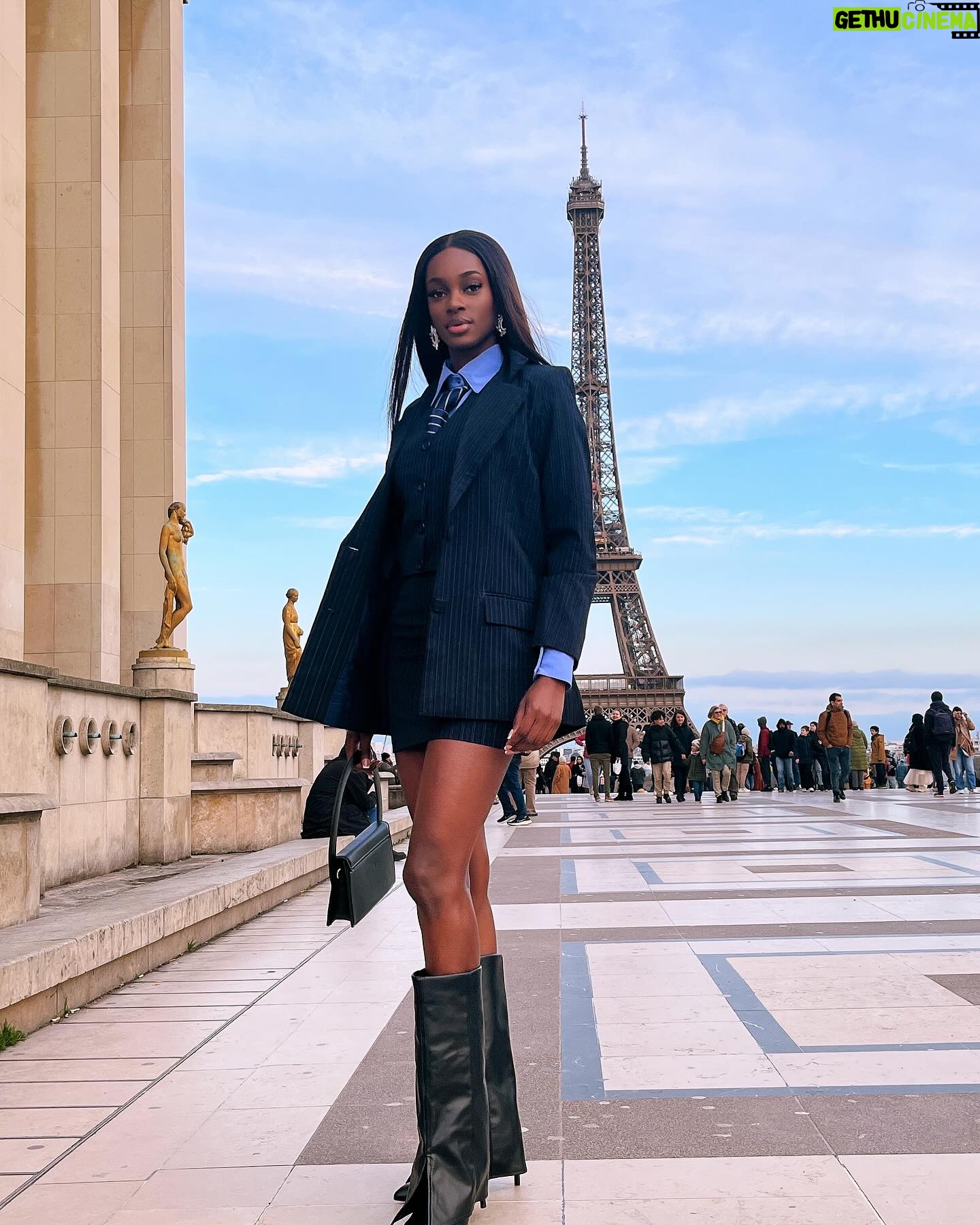 Marlène Kouassi - 7.3K Likes - Slightly Parisian🥰
📸: @armel_dubleu
👔: @kvmbyvickykambou