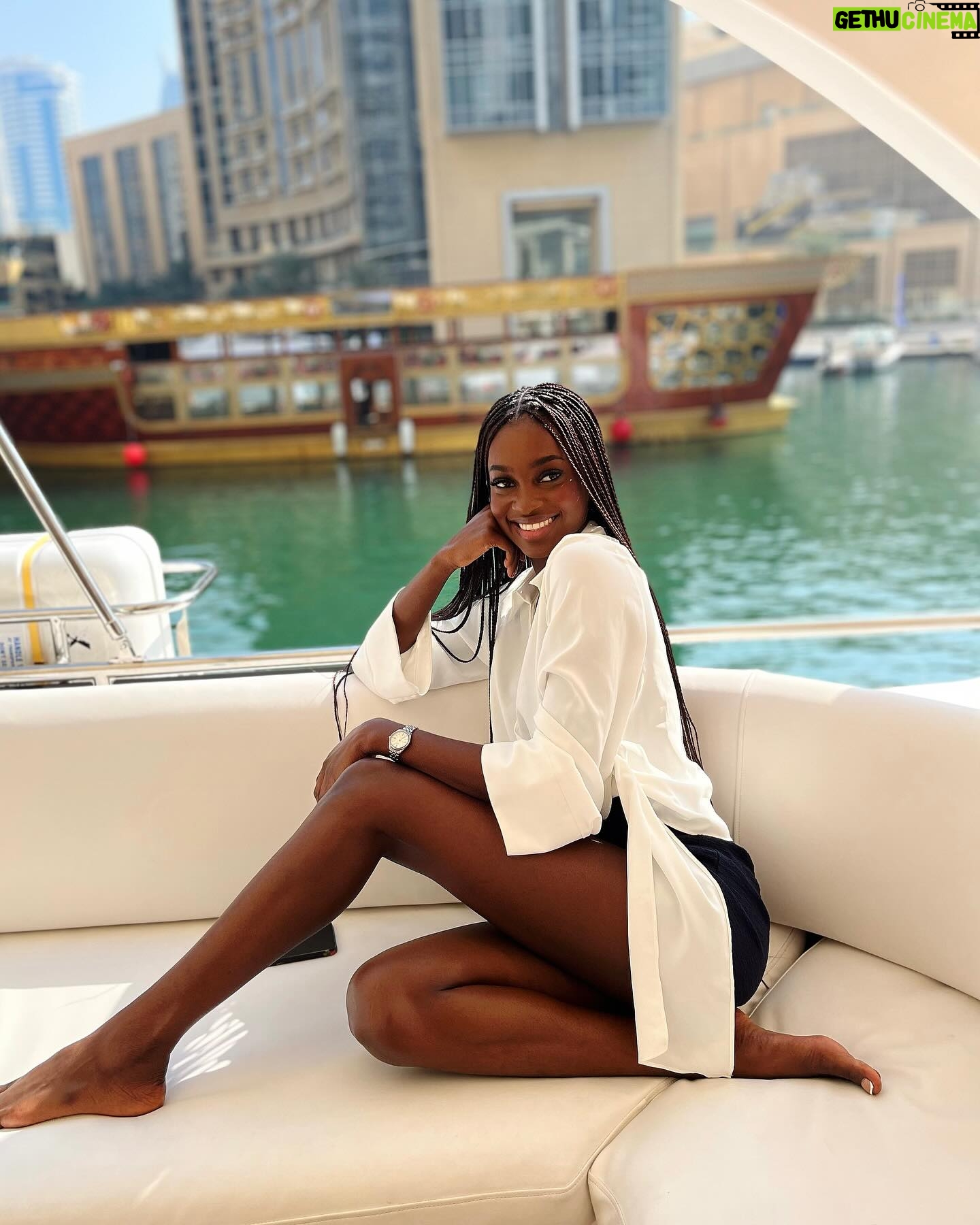Marlène Kouassi - 5.8K Likes - Relaxing day🎉