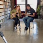 Marlhy Murphy Instagram - “one chance” but acoustic lol🧡