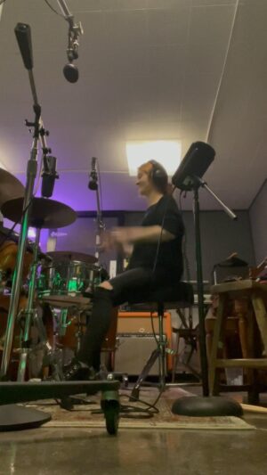 Marlhy Murphy Instagram - a lil bts of me recording the drums for “debbie downer”, had so much fun playing this one if u can’t tell haha🧡⚒️ #sundaydrumday #drummer