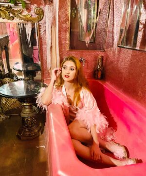 Marlhy Murphy Instagram - valentines week we wear pink