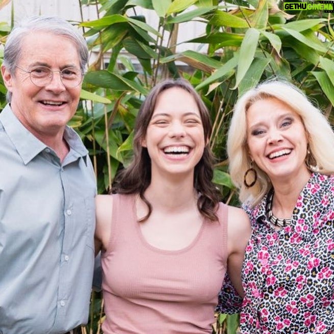 Marlo Kelly - 14.5K Likes - Joe vs Carole is now live on @peacocktv & @stanaustralia !!
What an absolute blast & privilege to represent the Baskin family as Carole’s incredible daughter, Jamie!!
Thank you Kate McKinnon & @kyle_maclachlan, for cradling me in your parental arms (you pair of dreamboats) and for making me smile ear to ear everyday on set.
❤️🔥🐅