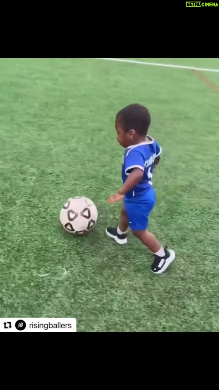 Marlyne Barrett Instagram - Never too early! @tobenna.uchendu we will be watching. #nextgen #futbol #repost @risingballers