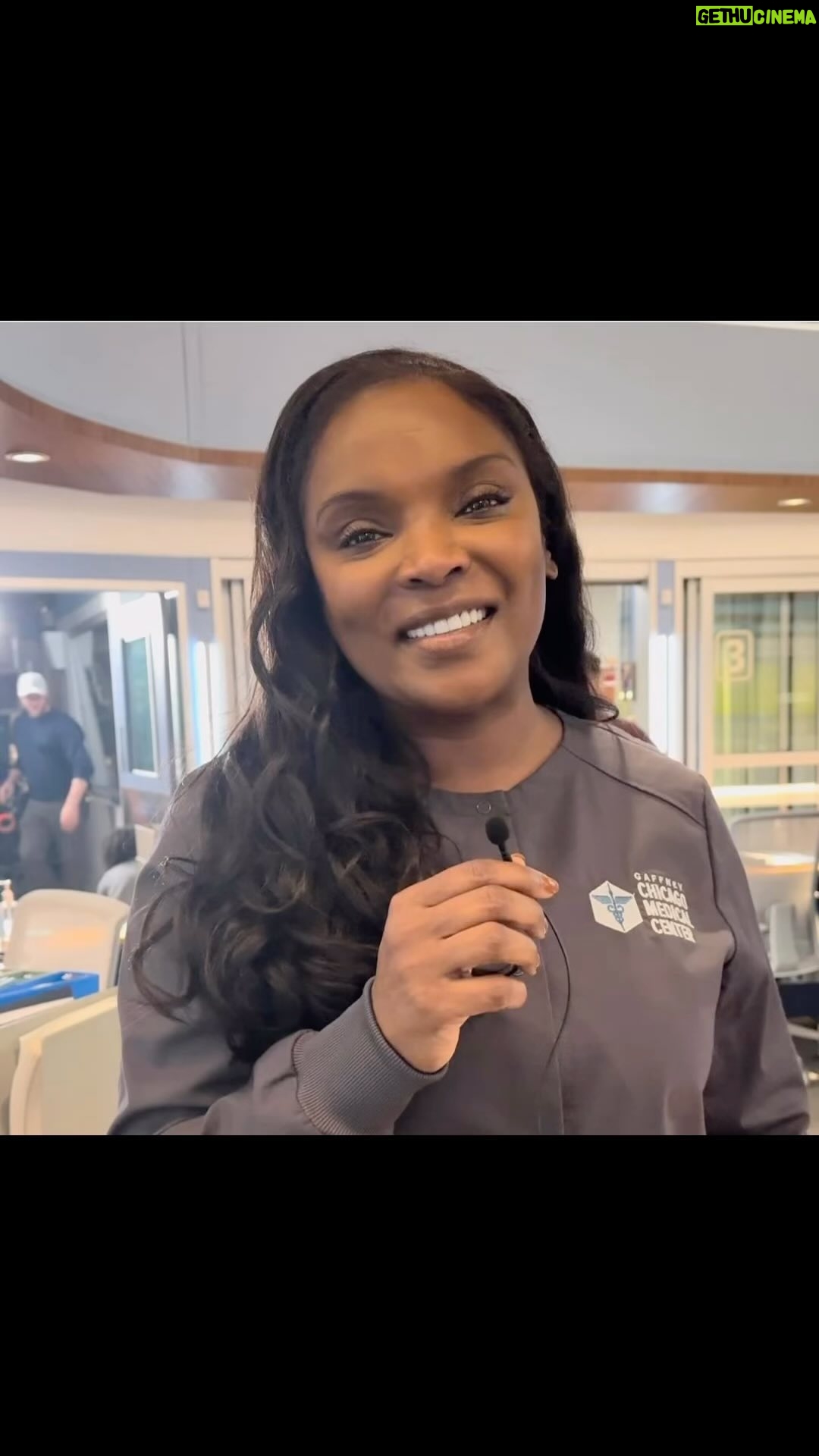Marlyne Barrett Instagram - If You Don’t Know..Now You Know! RENEWED! #grateful #wolfpack @nbconechicago @wolfentertainment #chicagomed #chihards