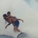 Marlyne Barrett Instagram – ❤️❤️❤️ 🔁 @thedailyextraordinary #surfer #surf #family #father #repost