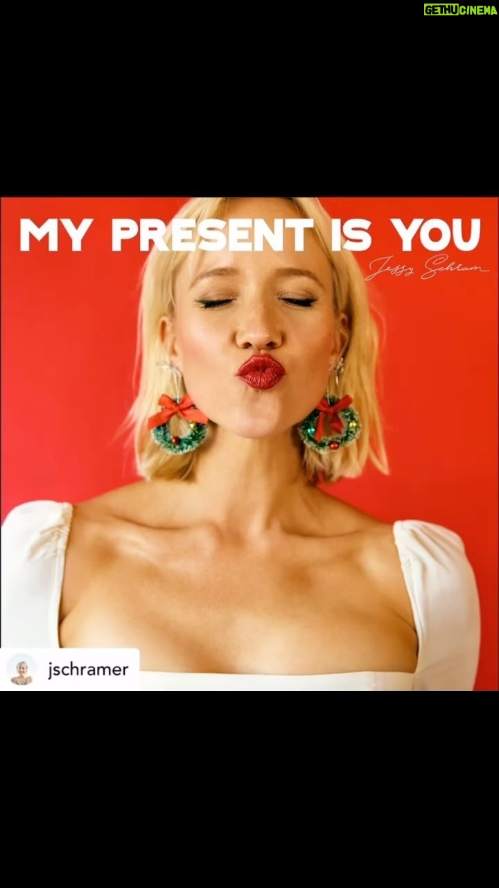 Marlyne Barrett Instagram - I’m speechless! I had no idea! @jschramer #gogetit #christmas #music #onechicago