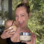 Marnie Alton Instagram - Our second December giveaway is here 🙌🙌 In case you missed it last week, here’s the recap: For the month of December I’m gonna share some of my fav products every Friday & give you a chance to win them! Full disclosure: these are NOT ads, they’re just brands I love & use all the time. I believe in what they’re putting out in the world & thought it would be fun to give more people a chance to experience them as a special holiday treat! This week is all about @oseamalibu. I fell in love with this female founded clean beauty line about a year ago & now I can’t live without it! I’m obsessed with pretty much every product, ESPECIALLY their seaweed-infused body butter & exfoliating dry brush. It’s an immediate glow-up from head to toe (& I always feel fancy when I use it☺️) We’re gonna do this old skool IG style so: To enter, all you need to do is comment below (so we know who you are & how to get you your goodies) be following @marniealton, @mbodybymarniealton. If you wanna tag a friend as a sweet surprise we’ll enter them too! This giveaway closes Sunday 12/11 at 11:59pm & the winner will be announced on Tuesday in my Stories. *Bonus for all my fellow Canadians this is open to YOU and the US! Drop your flag in the comments too!🇨🇦🇺🇸