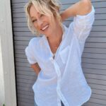 Marnie Alton Instagram - Some days are just about being grateful for the little things. Summer sun the perfect @frankandeileen linen button down my bff = it’s Friday I’m in love🤍 Lately I’ve been spending more time getting rid of clutter…in my mind, body & home. I can’t tell you how many times I’ve opened my crammed closet & thought ‘there’s nothing to wear’. How is that even possible?! I’ve decided to try focusing on fewer pieces that actually make me feel good every time I put them on, rather than the hundred things I’m keeping to wear ‘someday’. It’s been cool finding companies like @frankandeileen who make clothes that feel special but also so easy! Can I get a 🙌🙌 for a woman-owned, woman-led, B corp certified company focused on sustainability & paying it forward. Bonus: every piece is 100% WASHABLE which just might be my favorite part. 15% off with MARNIE15 ✨ #frankandeileen
