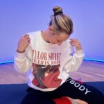 Marnie Alton Instagram - Healing hip flows a little T Swift…these are a few of my favorite things. Anyone with me? 🥰 #mbodyglobalfam #hipmobility #tswift