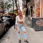 Marnie Alton Instagram - Woke up missing nyc & the energy of sold out irl classes with all of you! 🔥🤍✨ Where should we go for our next pop up?! #mbodyglobalfam #barreworkout #mbodytour #fbf