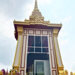 Marsha Vadhanapanich Instagram - ข้าพเจ้าได้ไปกราบสักการะพระบรมสารีริกธาตุ และ พระอรหันตธาตุพระสารีบุตร และ พระโมคคัลลานะ ณ ท้องสนามหลวง ซึ่งถือเป็นบุญ และการตัดสินใจด้วยตัวเองอย่างเต็มใจ และนี่เป็นครั้งแรกในประวัติศาสตร์ไทยที่ได้อัญเชิญจากสาธารณรัฐอินเดีย มาประเทศไทย และได้กราบไหว้สถานที่ศักดิ์สิทธิ์คู่บ้านคู่เมืองไปด้วยในวันนั้นทั้งวั้นเป็นเวลาเกือบ๖ชัั่วโมง 🙏🏻🙏🏻🙏🏻ขอ สาธุ อนุโมทนาบุญ ที่ได้มีโอกาสนี้ในชีวิตนี้ ของข้าพเจ้า Marsha Vadhanapanich (มาร์ชา วัฒนพานิช) จะจดจำไว้ตลอดชีวิต มิได้หวังสิ่งใด ในการเป็นพุทธศาสนิกชน ได้มาสักการะถือเป็นบุญแล้วและโอกาสแบบนี้จะมีอีกหรือในภพชาตินี้ที่ข้าพเจ้าเกิดมาก็หาทราบได้ ขอประเทศไทย คนไทย จงรัก และสมานสามัคคีกัน และรวมถึงคนทุกคนบนโลกใบนี้ไม่ว่าชาติใด พลังจากที่เราต่างสวดมนตร์จงส่งผลให้ คน, และสรรพสัตว์ทั้งหลาย จงเป็นสุขนานเท่านาน… 2/3/2567 #พระบรมสารีริกธาตุ #marshairis