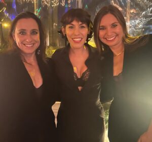 Marta Bateira Instagram - Tenho muito orgulho de fazer parte desta família. ❤️❤️❤️ @fproducao #bossesinthehouse #festadenataldafirma
📸@asminhasfotosnaoprestam 
Auto consciência é tudooo, Teresa, nem uma que preste. 😆😂🥴