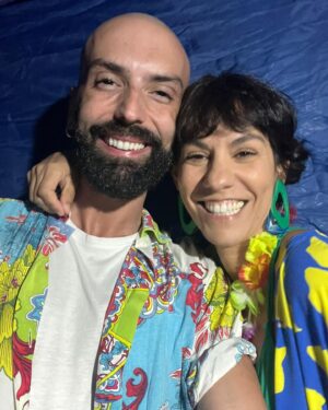 Marta Bateira Instagram - Sempre soube que partilharíamos o mesmo palco um dia. 💚🩵🤍💛💙
Festival de Comédia PARQUE A RIR - Santo Tirso.