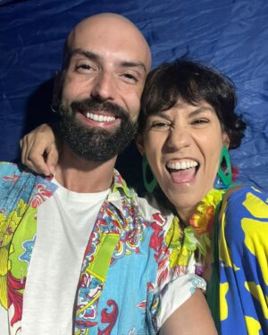 Marta Bateira Instagram - Sempre soube que partilharíamos o mesmo palco um dia. 💚🩵🤍💛💙
Festival de Comédia PARQUE A RIR - Santo Tirso.