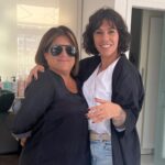 Marta Bateira Instagram - Só porque tou ma sentir gira e tudo graças à @mafaldaperfeito, @helenaperfeito, toda a equipa e clientes. 😍🥰😘❤️❤️❤️❤️❤️❤️ Altos papos cabeça, política, questões sociais, maternidade, homens, trabalho…Amei!!! 🫶🏽 E simmmm, pintei as brancas todaaaassss!!! 🖤🩶🤍🖤🩶🤍