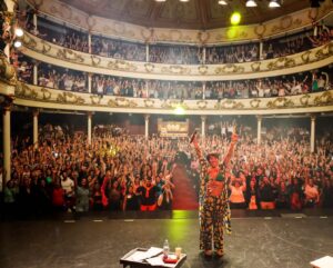 Marta Bateira Instagram - Terceira e última data no Sá da Bandeira. Foi especial demais, hoje! 🫠❤️🙌🏽 OBRIGADA PORTO, que público PHODAAAA!!!! 🔥🔥🔥🔥🔥🔥🔥🔥🔥🔥