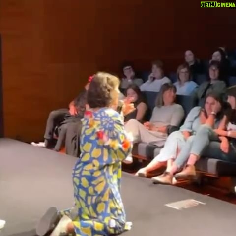Marta Bateira Instagram - OBRIGADA ARCOS DE VALDEVEZ por me receberem tão bem, foi muitoooo despenteanço de vidas. 🤣 AMEI DEMAIS!! 😍🙌🏽❤️🤘🏽🌷😘