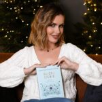 Marta Żmuda-Trzebiatowska Instagram - Ten rok przyniósł mi spełnienie mojego wielkiego marzenia o pisaniu… Moja książka „Bliżej siebie. imiona kobiecości” to podróż przez smaki, zapachy i meandry kobiecej duszy. Poznacie kobiety, które pomogły mi odnaleźć klucz do siebie: swoich pragnień, potrzeb. Kto już po lekturze? Kto poprosił o nią Mikołaja? 🎅🏼🎄🎁 #autopromocja @wydawnictwomando