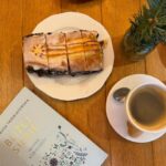 Marta Żmuda-Trzebiatowska Instagram - Ten rok przyniósł mi spełnienie mojego wielkiego marzenia o pisaniu… Moja książka „Bliżej siebie. imiona kobiecości” to podróż przez smaki, zapachy i meandry kobiecej duszy. Poznacie kobiety, które pomogły mi odnaleźć klucz do siebie: swoich pragnień, potrzeb. Kto już po lekturze? Kto poprosił o nią Mikołaja? 🎅🏼🎄🎁 #autopromocja @wydawnictwomando