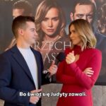 Marta Żmuda-Trzebiatowska Instagram - Co Marcie spodobało się w scenariuszu serialu „Grzechy Sąsiadów”? 🎬 Produkcję będzie mogli oglądać już od 15 grudnia na @polsatboxgo 🏡