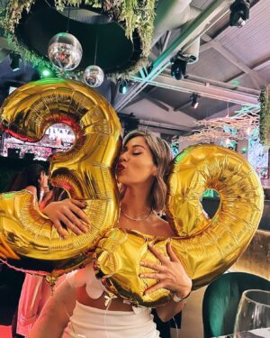 Marta Melro Instagram - E ficamos por aqui 😄
Sou uma sortuda pelo que me rodeia! Sou feliz 🙌🏽