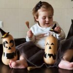Marta Melro Instagram - O Halloween pode até não ser uma tradição nossa, mas estas abóboras são bemmmm nossas e além disso todas as desculpas são boas para fazer coisas com a minha abobrinha. Na verdade é a primeira vez que entro na brincadeira do Halloween 👻. E quem disse que não se brinca com comida? Pode brincar-se sim, desde que não se desperdice. Estas abóboras vão transformar-se em bolachas mas só mais logo quando a Aurora já tiver a dormir 😜 @lovebutternutpt #lovebutternut #halloweencombutternut #abóboraterrorifica