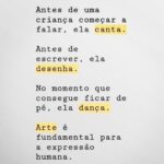 Marta Melro Instagram - Antes de uma criança começar a falar, ela canta. Antes de escrever, ela desenha. No momento que consegue ficar de pé, ela dança. Arte é fundamental para a expressão humana. #diamundialdoteatro